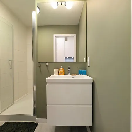 Rozbrat Point By Bookinghost