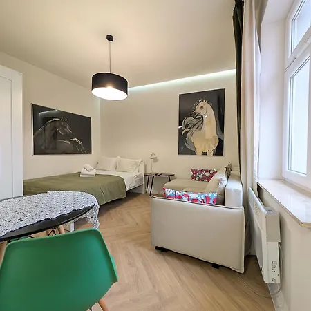 Rozbrat Point By Bookinghost *