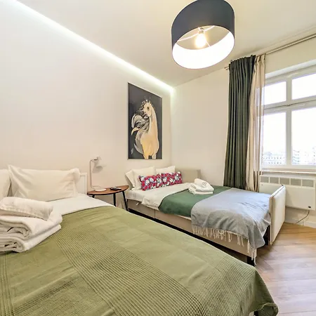 Rozbrat Point By Bookinghost *