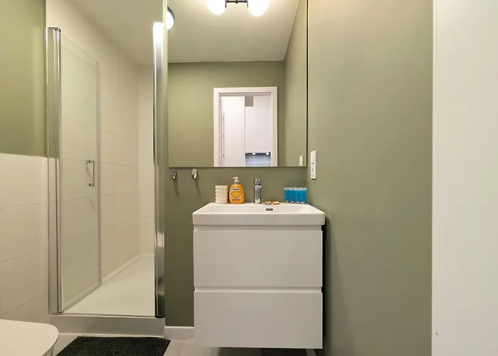 Rozbrat Point By Bookinghost